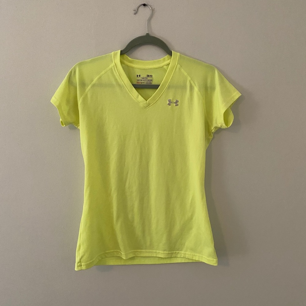 Under Armour V-Neck Workout Top Yellow S